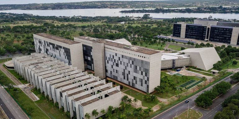 STJ endurece entendimento contra uso de ‘prompt injection’ em processos STJ critica ingerência externa no Judiciário brasileiro
