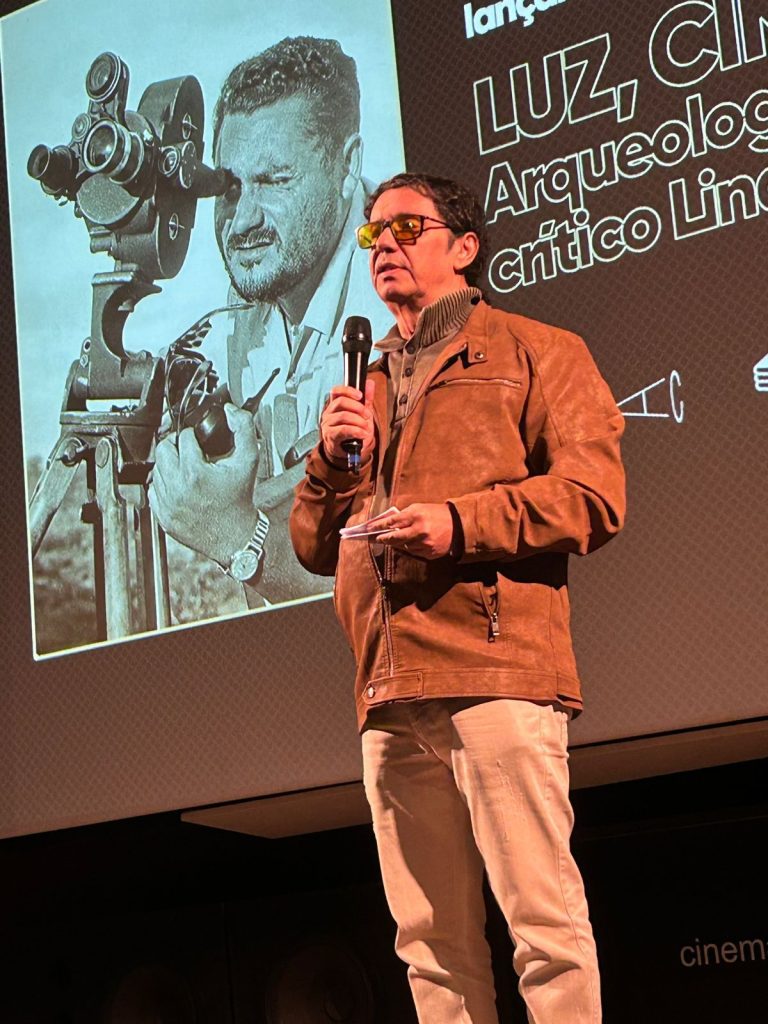 Frio e chuva não impedem êxito do lançamento de livro sobre Linduarte Noronha na Cinemateca Brasileira