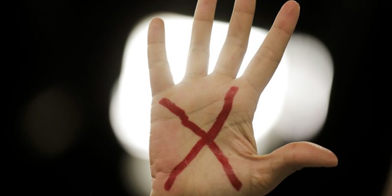 Congresso avança na aprovação de projetos para proteção às mulheres Operação Shamar prende mais de 12 mil pessoas por violência doméstica
