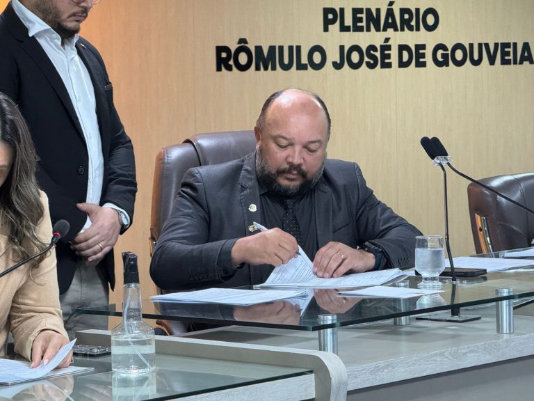 Saulo Germano reúne vereadores e hospitais para evitar fechamento de unidades de saúde em Campina Grande 🔴 Portal Zona Leste