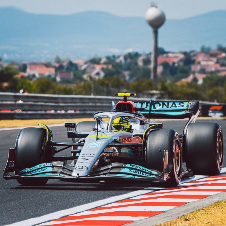 Mercedes já admite tirar o pé nas disputas entre Antonelli e Russell