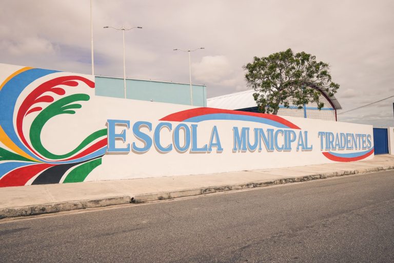 Prefeitura entrega reforma e ampliação da Escola Municipal Tiradentes, no bairro Santa Rosa, na próxima segunda-feira