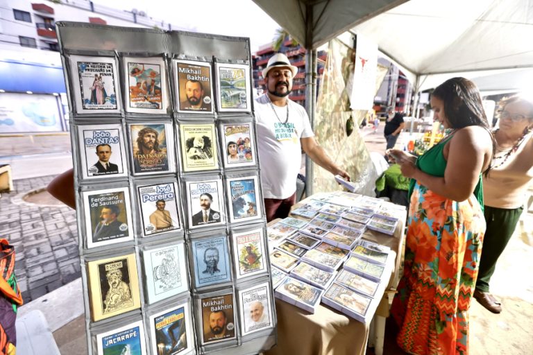 Feira de Cordel celebra cultura nordestina com música, arte e tradição, em João Pessoa