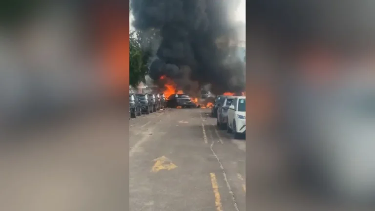 Dois helicópteros se chocam e deixam seis mortos