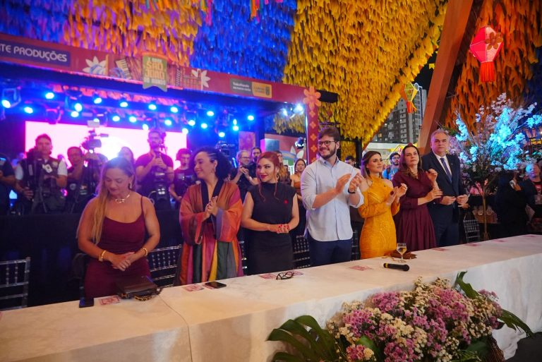 Casamento Coletivo emociona público e celebra o amor n’O Maior São João do Mundo