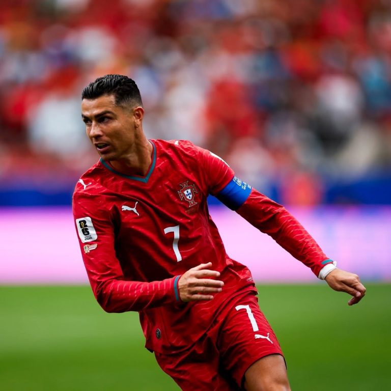 Cristiano Ronaldo lamenta empate de Portugal em estreia: “Cabeça erguida”