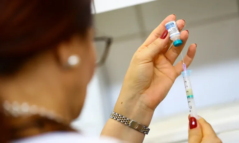 Confira onde se vacinar contra hepatites em João Pessoa