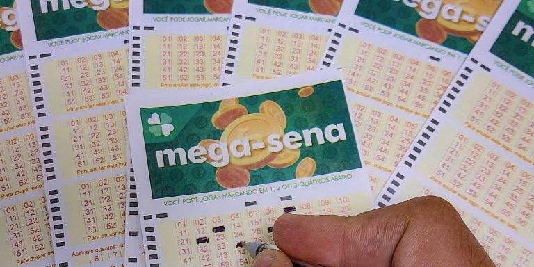 Mega-Sena sorteia prêmio acumulado - Mega-Sena sorteia prêmio acumulado - Mega-Sena sorteia prêmio acumulado de R$ 38.