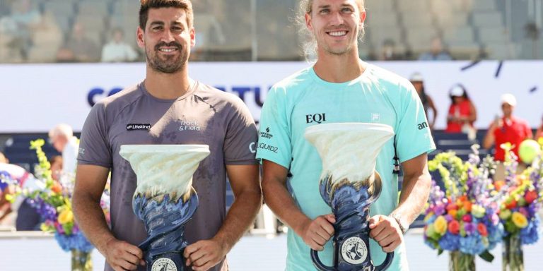 Masters 1000 de Cincinnati - Rafael Matos e Orlando Luz comemoram titulo no Masters 1000 de Cincinnati