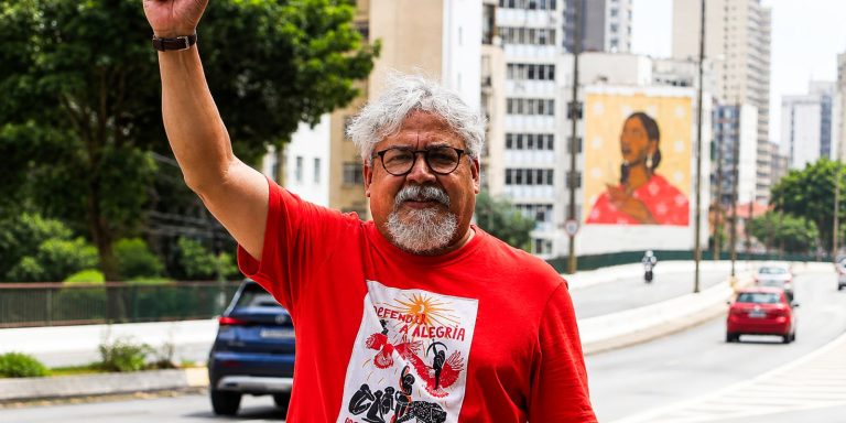 Edmilson Costa disputa a - Edmilson Costa disputa a - Edmilson Costa disputa a presidência pelo Partido Comunista Brasileiro