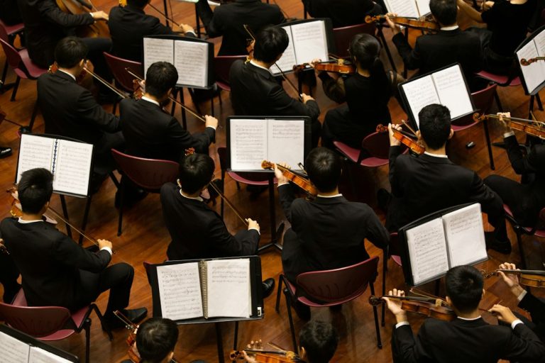 Funesc abre inscrições para Festival Pretitudes 2026 com bolsas para artistas paraibanos Apresentação musical em palco, imagem ilustrativa sobre o Festival Pretitudes 2026
