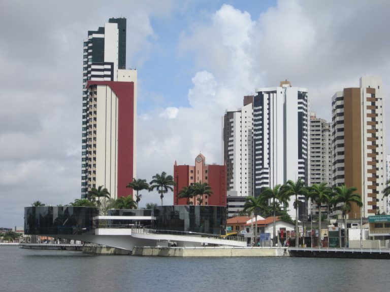 Açude Velho e Museu de Arte Popular da Paraíba em Campina Grande, Paraíba