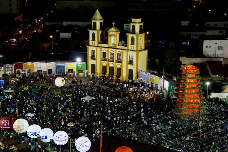 Cidade cenográfica do São João no Parque do Povo em Campina Grande, Paraíba