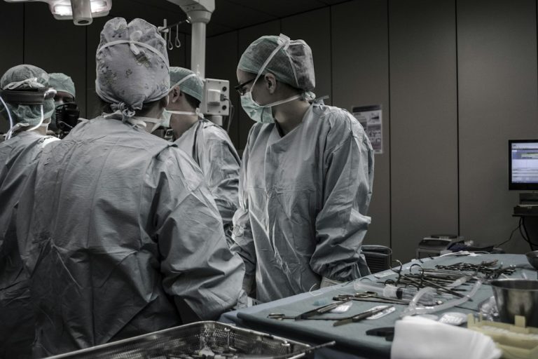 Paraíba amplia em 137% número de residentes financiados pelo Ministério da Saúde Profissionais de saúde em hospital, imagem ilustrativa sobre formação de residentes